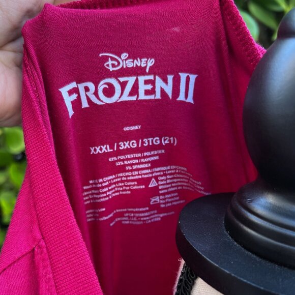 Disney FROZEN Warm Hugs Olaf T Shirt Red Snowflakes XXXL - Picture 6 of 6